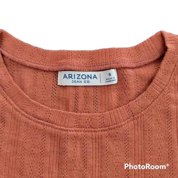 Small Ruffled Crop Top - Picture 4 of 4